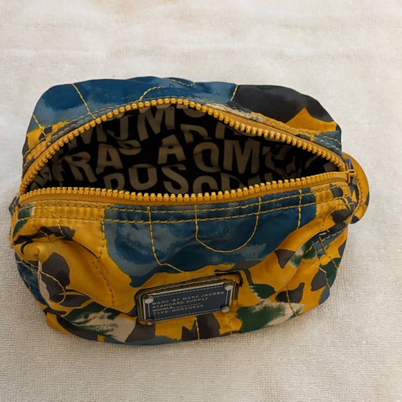 Marc Jacobs Other - Marc Jacobs Multicolor Toiletry Bag